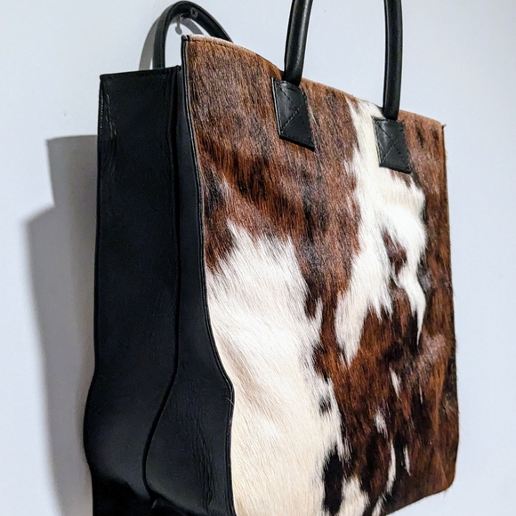 Cowhide Brown & White Women's Tote Bag - Picture 4 of 15